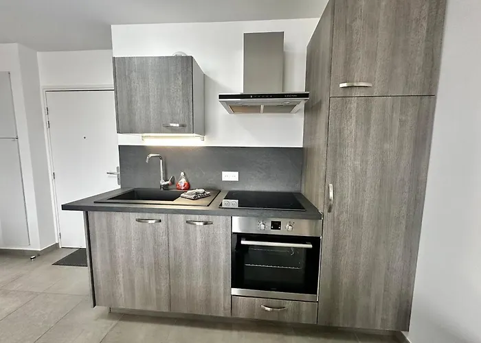 Appartement Opaline - T2 Avec Balcon Vue Latérale Et Parking *
