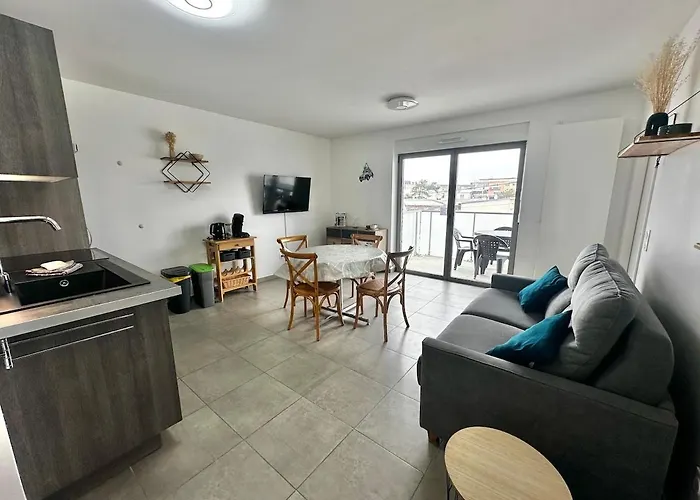 Opaline - T2 Avec Balcon Vue Latérale Et Parking