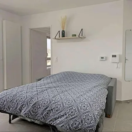 Opaline - T2 Avec Balcon Vue Laterale Et Parking